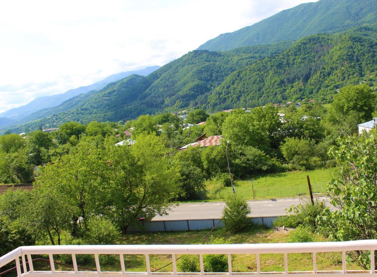 Guest House Racha Ambrolauri Exterior photo