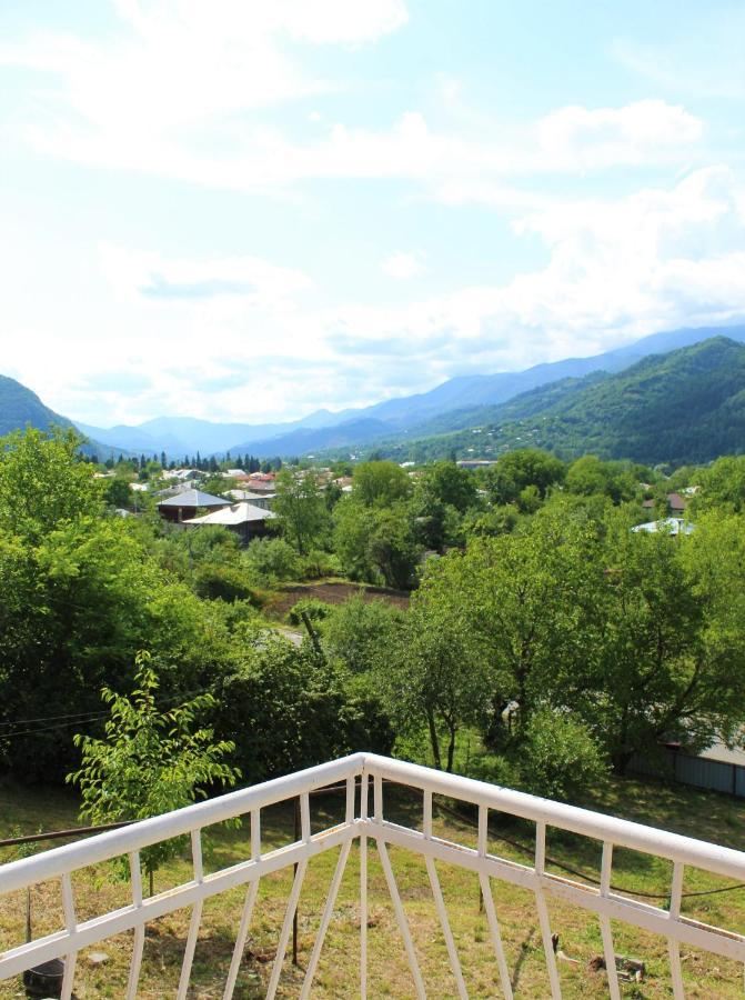 Guest House Racha Ambrolauri Exterior photo